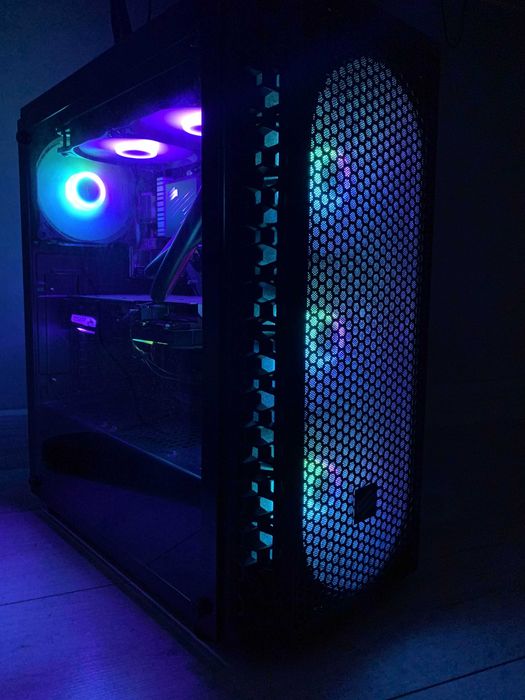 Komputer Gamingowy Ryzen 7 2700X / GTX 1660 6GB / 16GB RAM / SSD / RGB