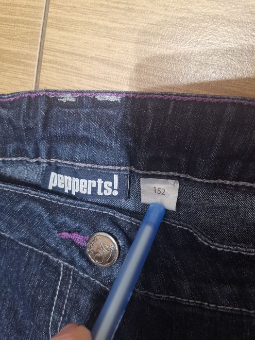 Spodnie dziewczęce jeansowe rozmiar 152