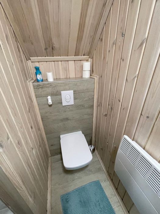 Новий будинок з лазнею біля Дніпра