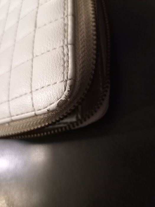 Carteira de senhora marca GUESS