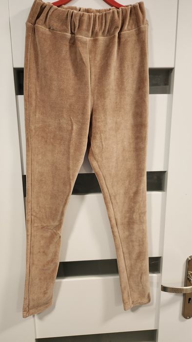 Świetny komplet bluza legginsy mięciutki milutki welurek Qba Kids