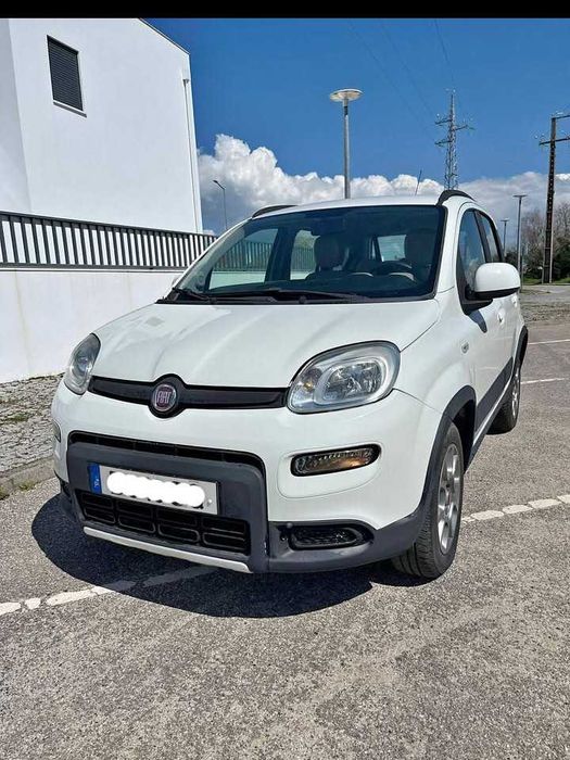 Vendo Fiat panda 2024 como se tivesse saindo do stand