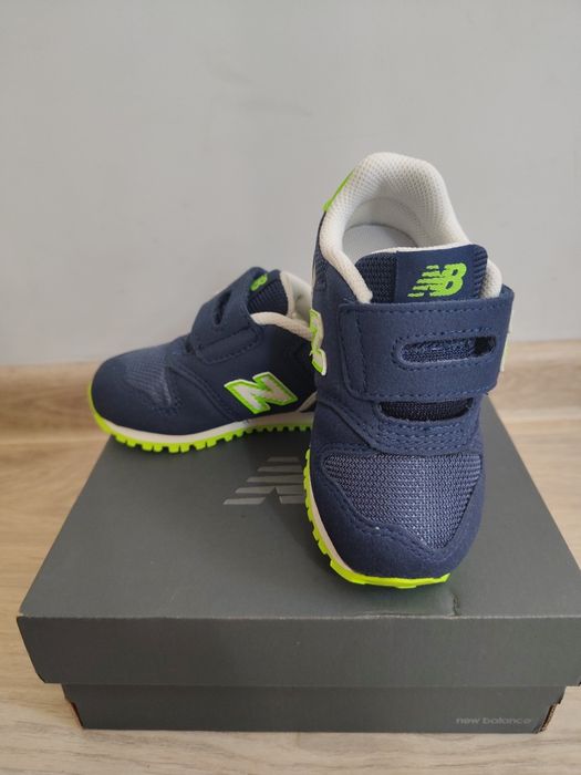 Sneakersy New Balance r. 21,5