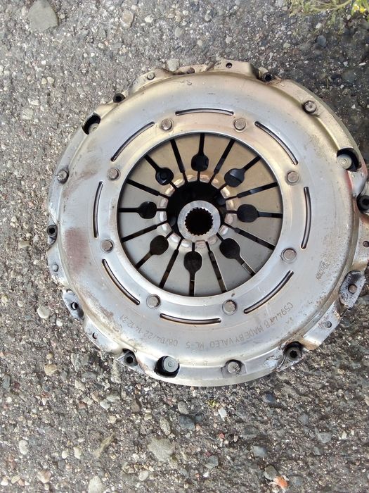 Koło dwumasowe volkswagen passat B 6 2.0 TDI