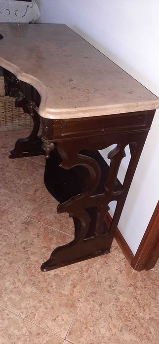 Consola em madeira e mármore