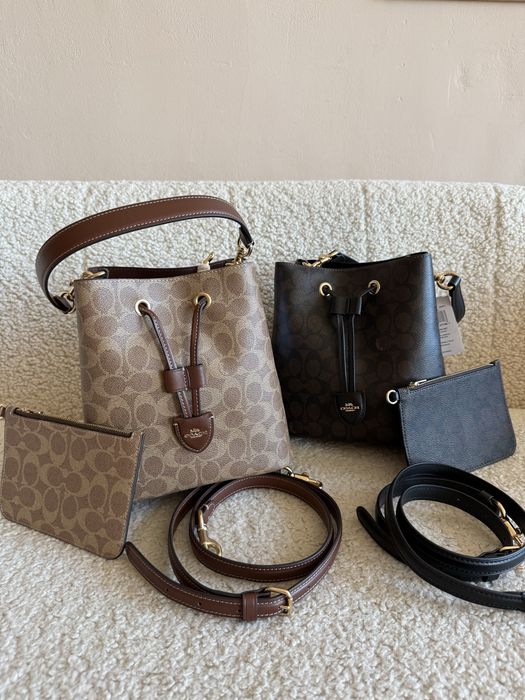 Сумка Coach Rowan Bucket Bag In Signature Canvas бежева
