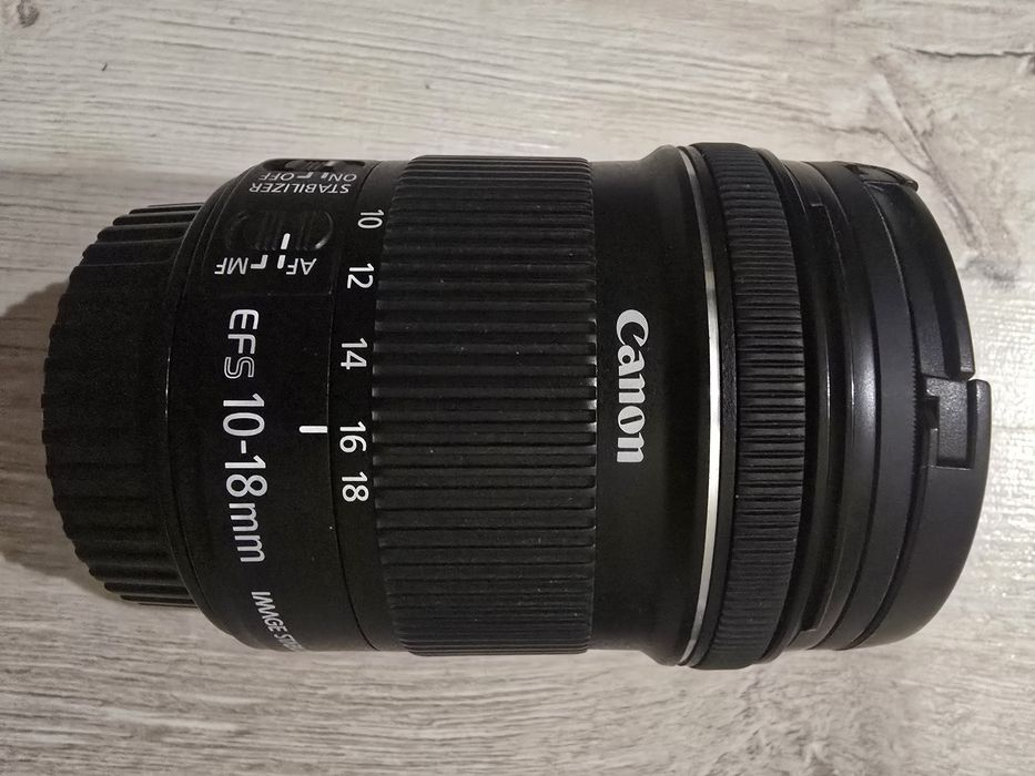 Об'єктив Canon EFS 10-18mm f/4.5-5.6 IS STM