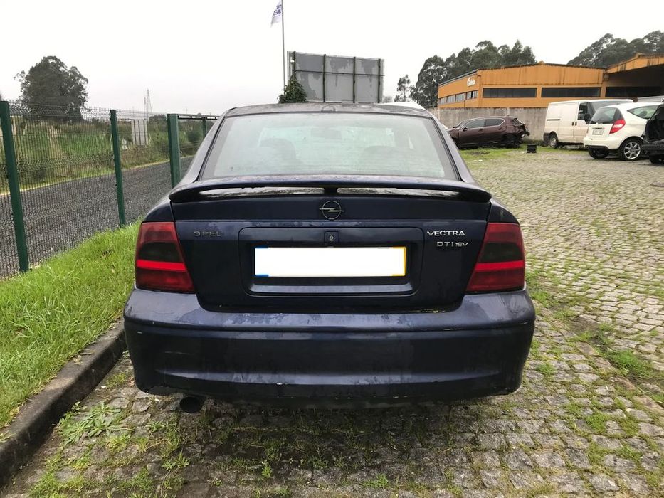 Opel Vectra B 2.0 DTi 16V 4P 1999 - Para Peças