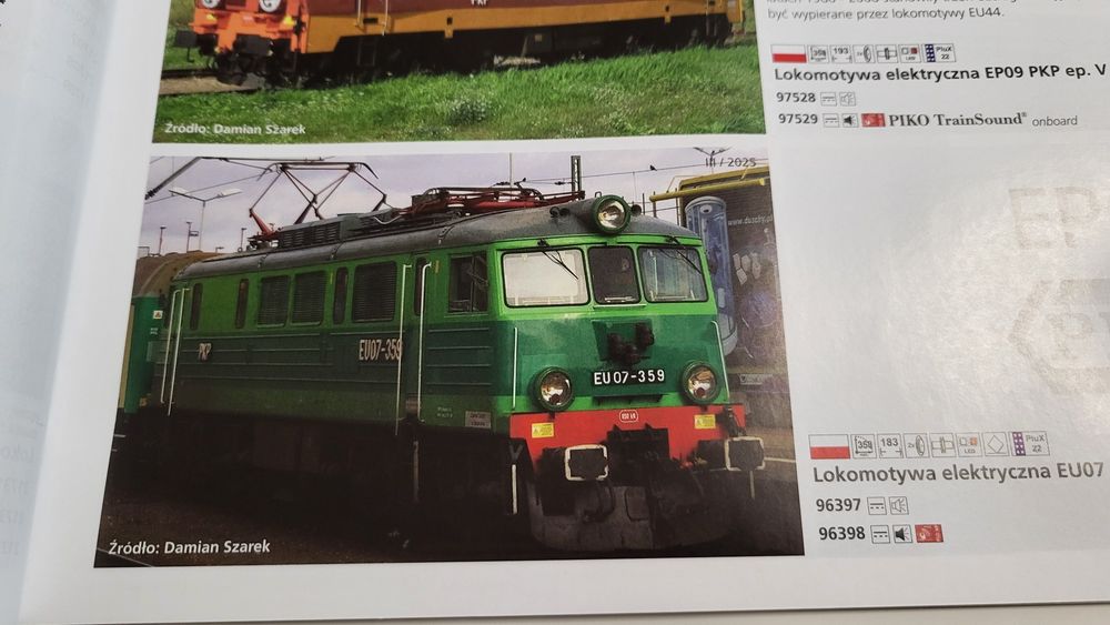 PIKO katalog nowości modelarskich H0 na 2025 r.  j.polski  56 str NOWY