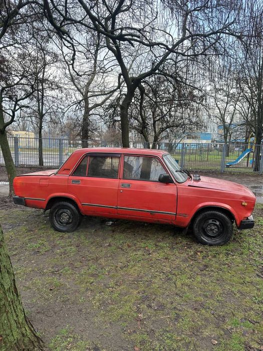 Прлдам Ваз 2105 газ бензин