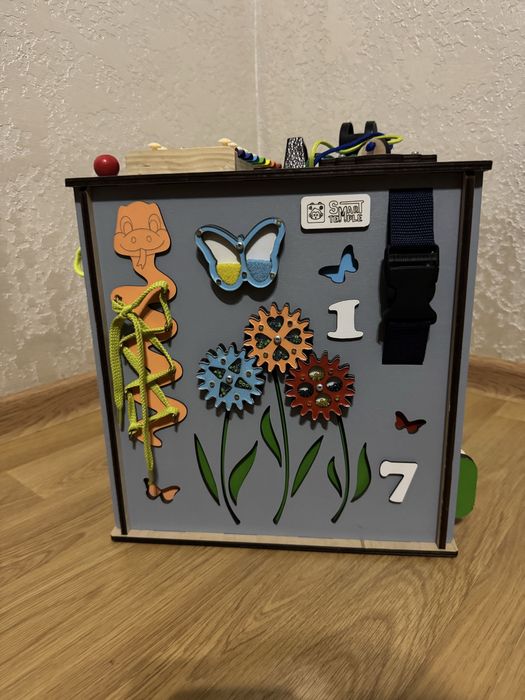 Бізікуб 30*30