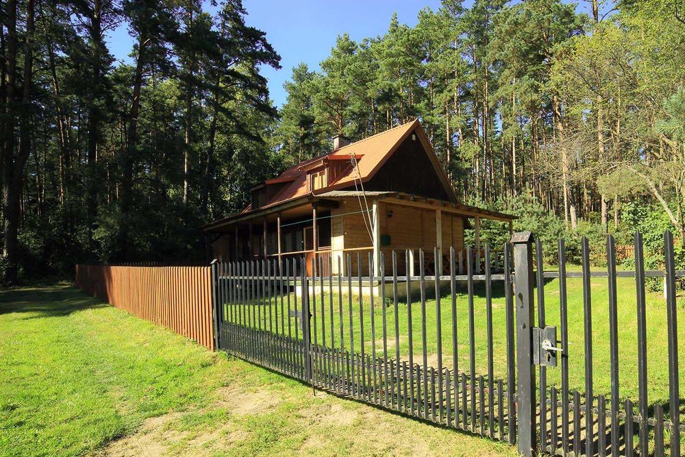 Ustronny domek na Mazurach do 12osób w lesie nad jeziorem, blisko Szczytna
