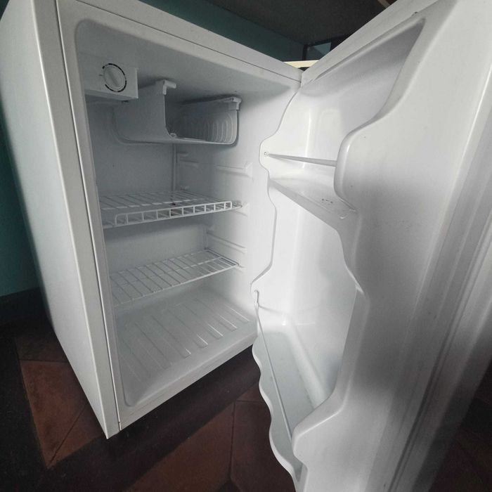 Frigorífico Compacto Confortec 80L - Excelente Estado
