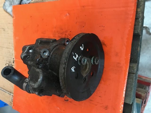 bomba de direçao assistida audi 4 ford Galaxy Seat ibiza 1.9 TDI