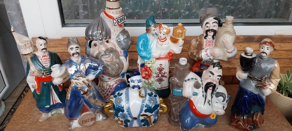 Штоф. Графін. Статуетка. Порцеляна.