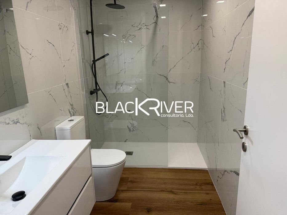 Andar moradia T2+ 1  Maximinos