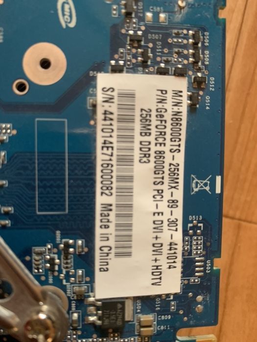 Видеокарта GeForse 8600 GTS 256 MB