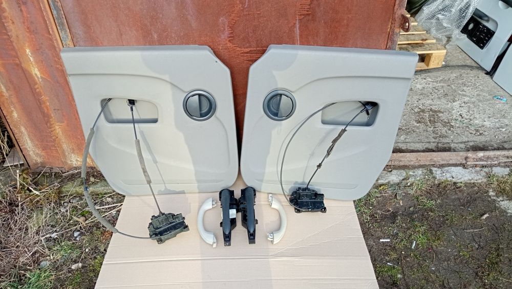 карта обшивка розсувних дверей замок рено канго кенго сітан citan