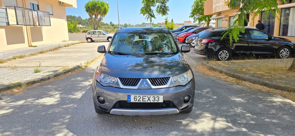 Mitsubishi Outlander ( 4X4 ) 2.2 DI-D Instyle 4WD Ano 2007 a diesel