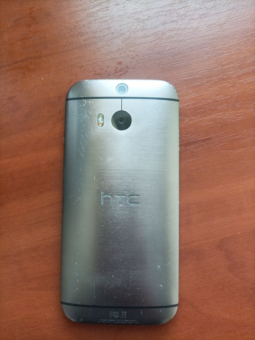 смартфон HTC one