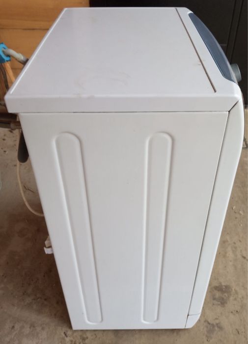 Продам стиральную машину Hotpoint Ariston