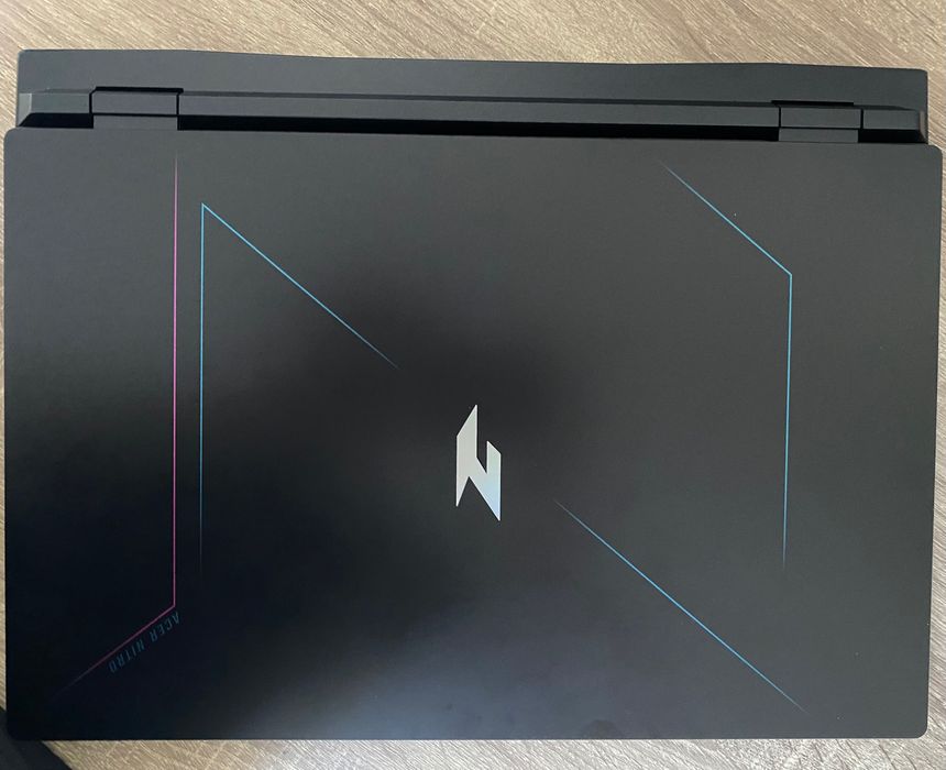 Acer Nitro 17 / Nitro V 17 (Ryzen 7 7735HS / RTX 4060 / 16GB / 1TB SSD)