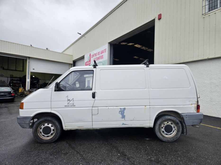 Volkswagen Transporter 2.4D de 1995 para peças