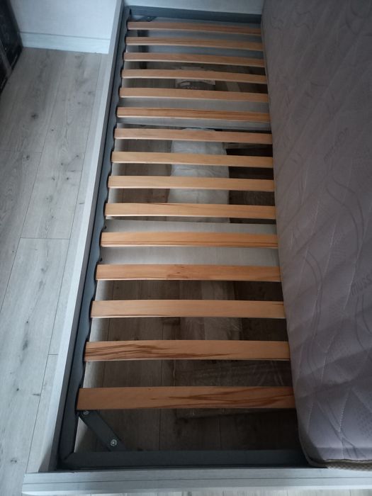 Продам ліжко + підставка + матрас