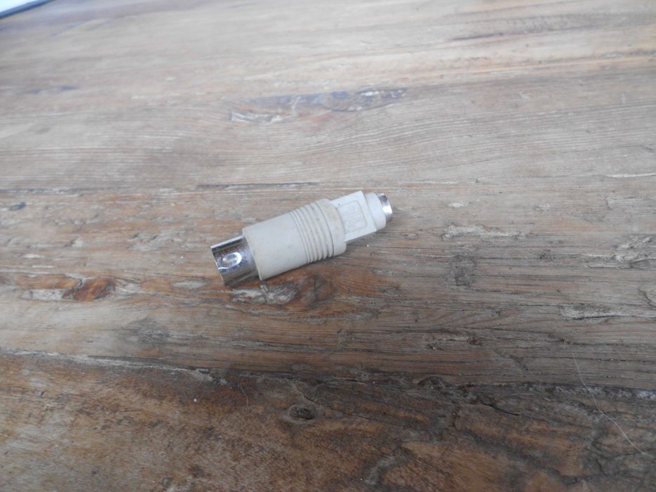 Conversor adaptador teclado antigo DIN5 para PS/2