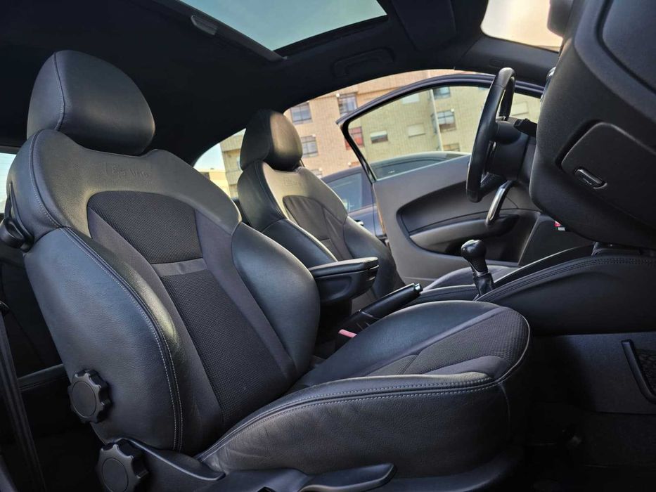 AUDI A1 8X S LINE 1.6TDI 105CV "FULL EXTRAS"