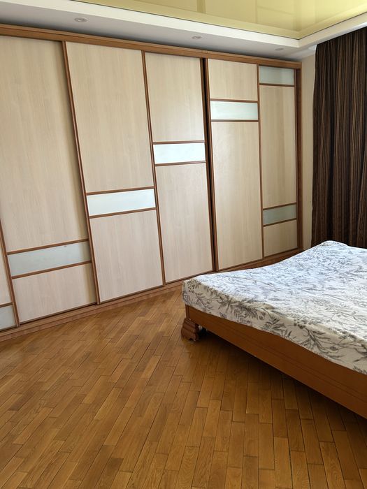 Оренда 2к квартири 68м2,Лагунової 18б