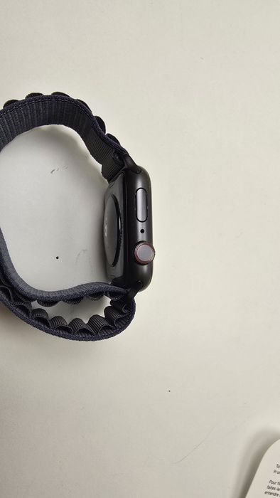 Apple watch SE 44mm cellular