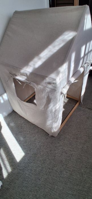 Tenda de criança como nova