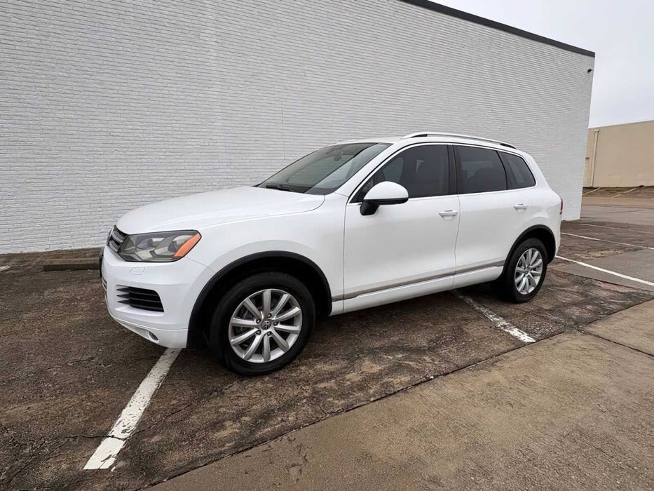 Volkswagen Touareg Executive      2013