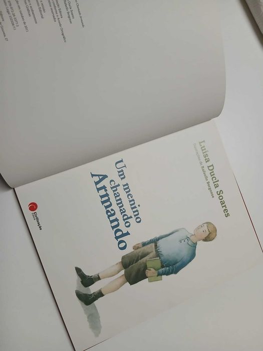 Livro Um Menino Chamado Armando - Luísa Ducla Soares