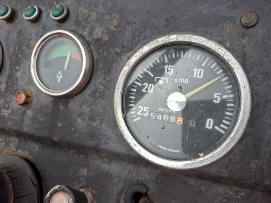 Massey Ferguson 235