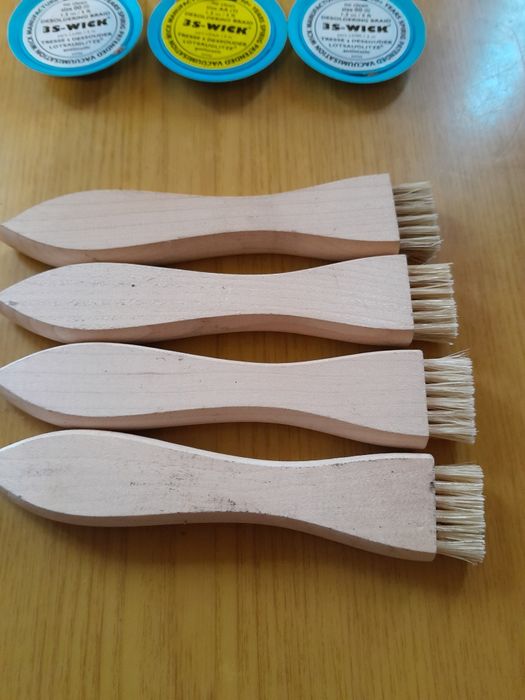 Щітка для видалення припою