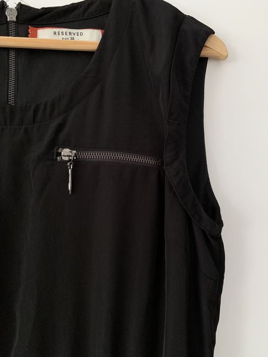 Czarna sukienka Reserved