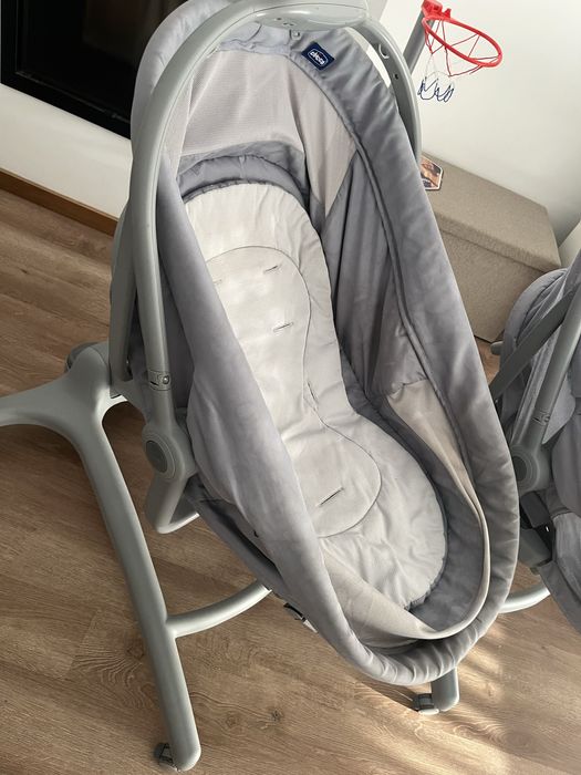 Vendo 2 baby hugs da chicco (conjunto ou separado)