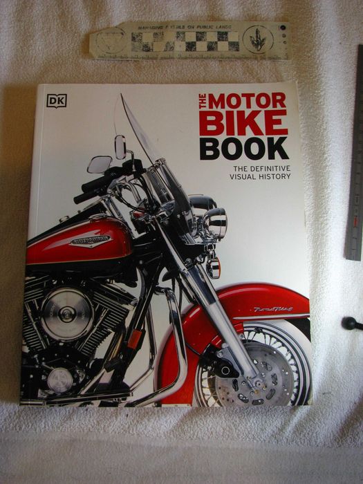 Livro "The Motor Bike Book The Definitive Visual History", DK