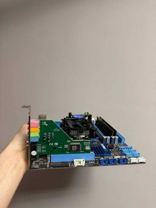 Комплект 1156 Asus P7H55-M/USB3/i3 540/DDR3 8GB