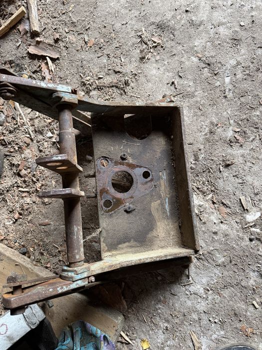 Tz4 k14  ciągniczek  zawias podnosnik   blotnik maska