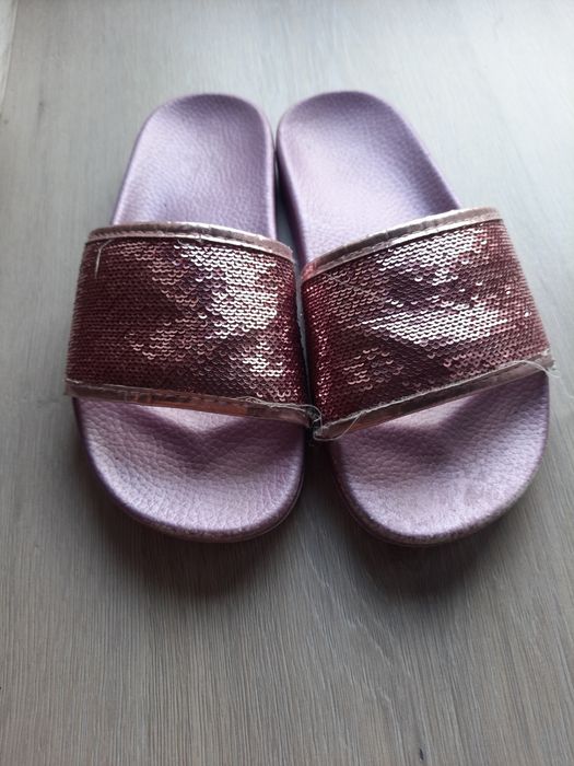 Klapki cekiny rozm.32/33