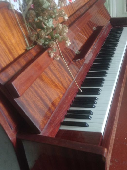 Продам фортепіано "Україна"