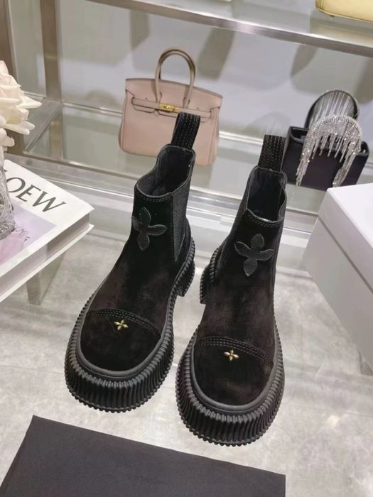 Новые трендовые челси натуральная замша СМФК с крестом полусапожки