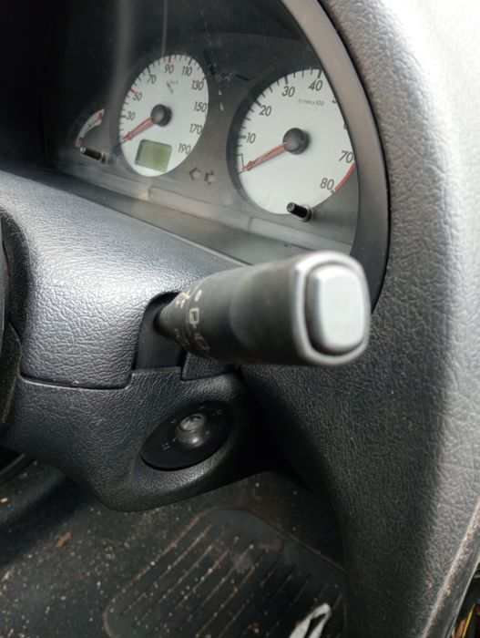 Manípulo de direção e manipulo de luzes e escovas