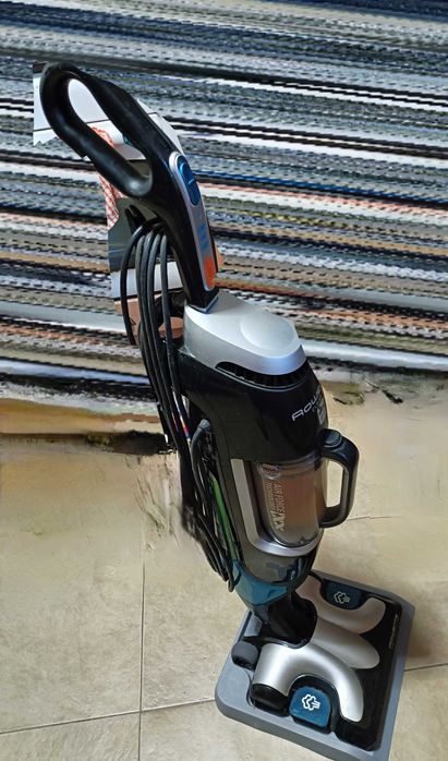 Aspirador vertical Rowenta Clean & Steam