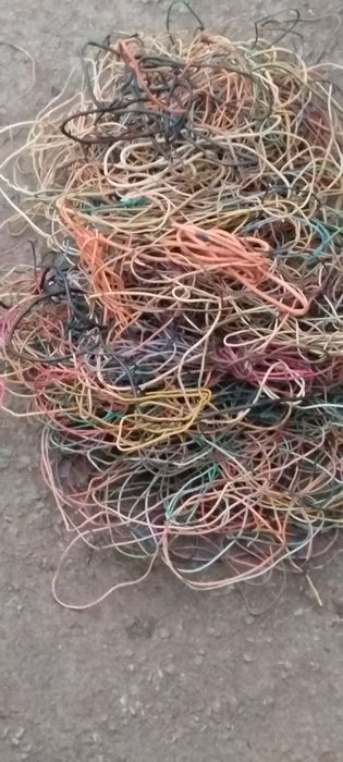 Мідний та алюмінієвий кабель провід.