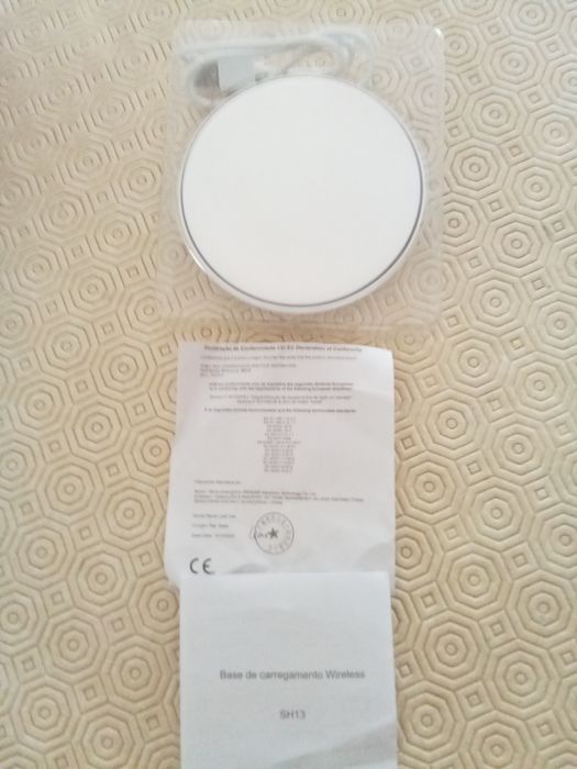 Carregador wireless branco