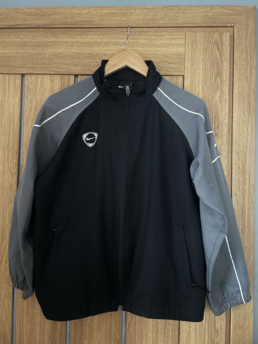 Oryginalna lekka kurtka Nike dla dziecka !